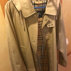 Men’s Burberry never warn xL/L Trench with hood